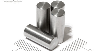 Beryllium metal rod, 99.9% (size 22x9mm)